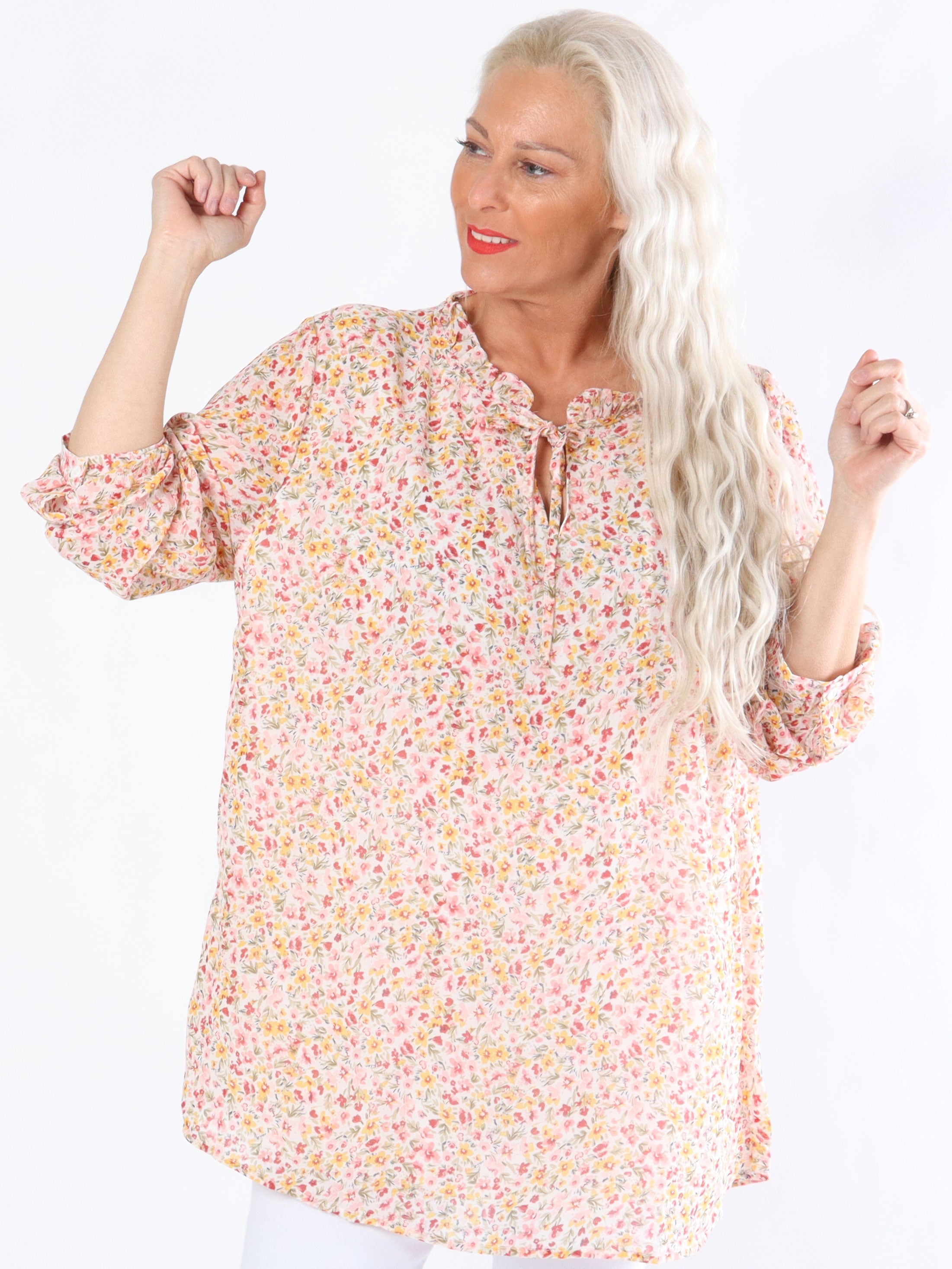 Taima - Svart söt blommig tunika med knytband